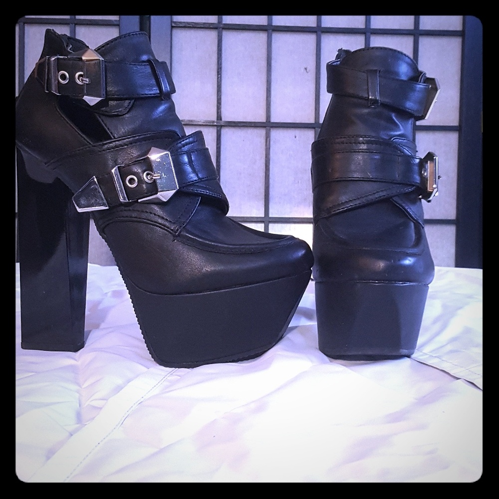 Qupid Black Monte Buckle Booties With massive Heel